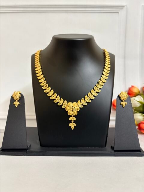 Golden Blossom Heritage Necklace Set