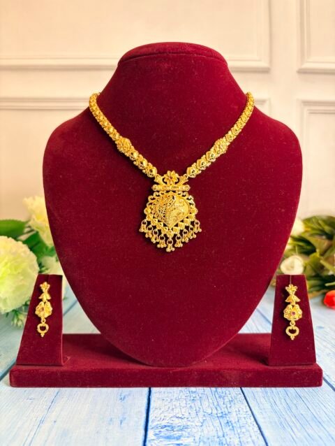 Royal Temple Pendant Necklace Set